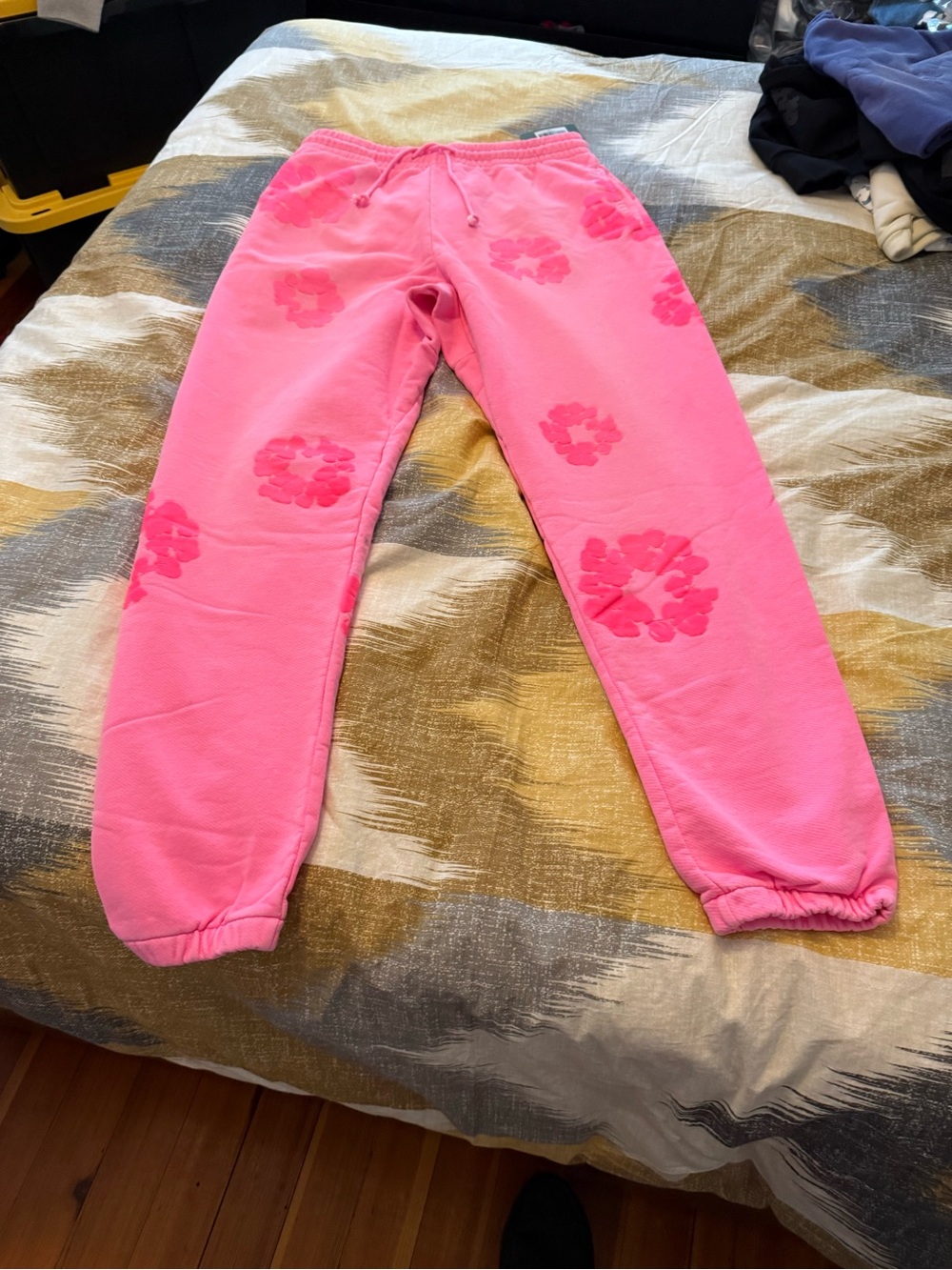 Denim Tears Mono Wreath Pink Men’s Sweatpants Size M